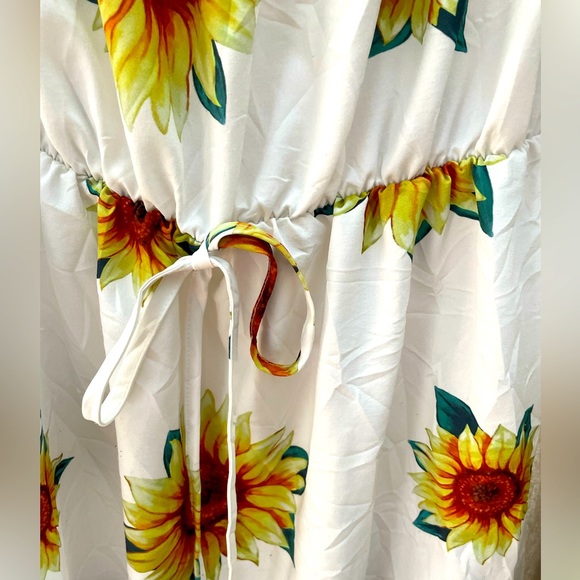 Peasant Dress in Size Large with yellow sunflowers 🌻 over a white background. - Picture 2 of 10